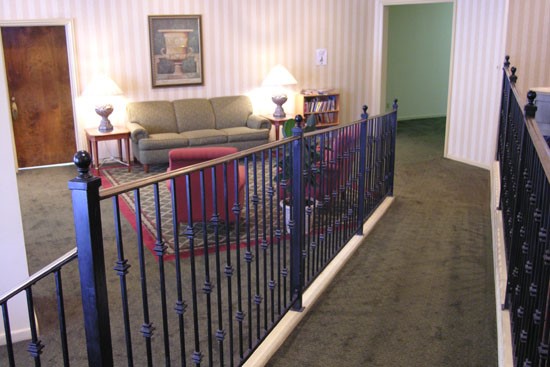 Fairmont ramp down into lounge area in shreveport